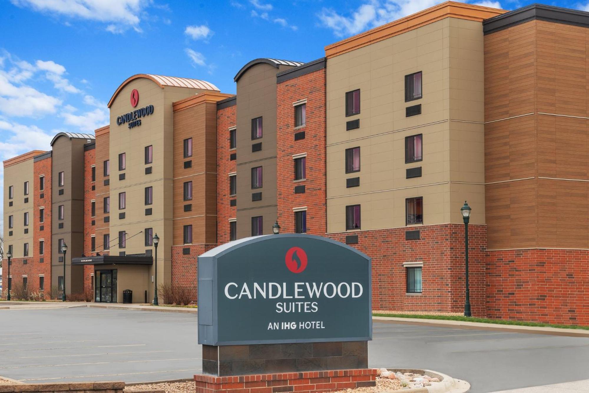 Candlewood Suites La Crosse By Ihg Bagian luar foto